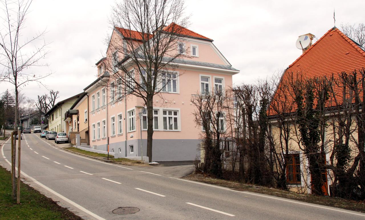 Giesshubl Triangle Apartments מראה חיצוני תמונה