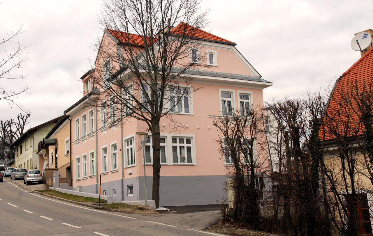 Giesshubl Triangle Apartments מראה חיצוני תמונה